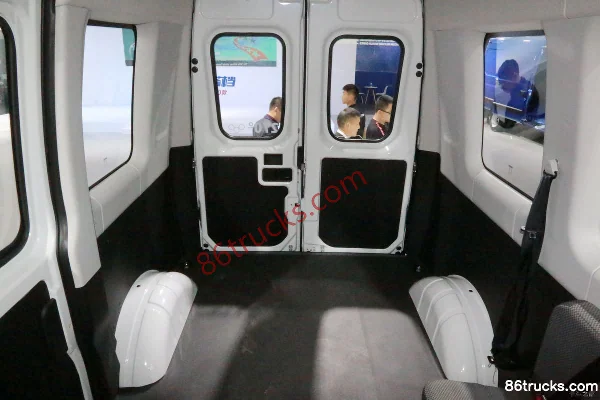 NAVECO Ousheng 2020 Model 129 hp 2.3T 5 Seats High Roof Business Van Body (2) | 86Trucks