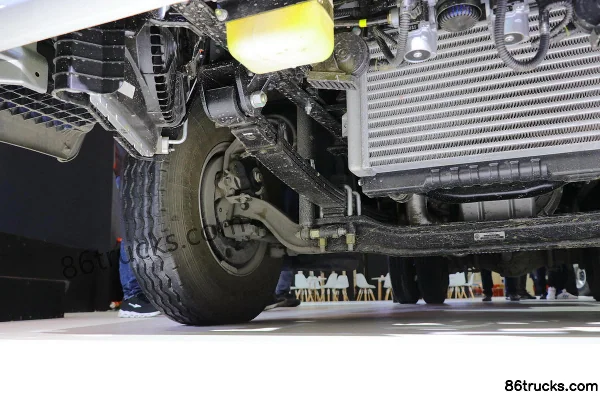 Foton Times Linghang 6 143 hp 4X2(6 wheels) 4.165m single-row box light truck Chassis (2) | 86Trucks