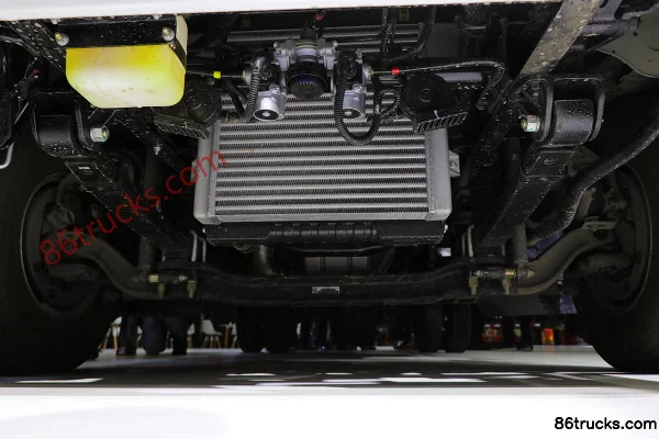 Foton Times Linghang 6 143 hp 4X2(6 wheels) 4.165m single-row box light truck Chassis (1) | 86Trucks