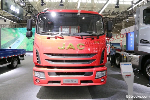 JAC Shuailing Q9 195 ch 4X2(6 roues) 6,78 m camion porteur à ridelles (China VI) Extérieur (2) | 86Trucks