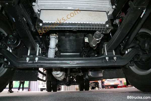 JAC Shuailing Q9 195 ch 4X2(6 roues) 6,78 m camion porteur à ridelles (China VI) Châssis (1) | 86Trucks