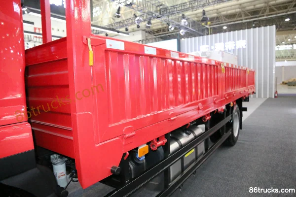 JAC Shuailing Q9 195 ch 4X2(6 roues) 6,78 m camion porteur à ridelles (China VI) Carrosserie (1) | 86Trucks