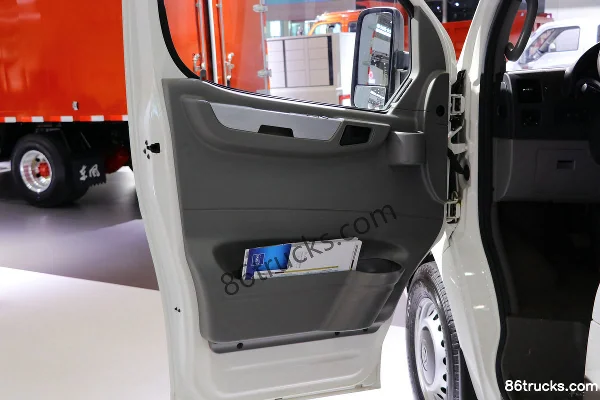 Dongfeng Yufeng V9 2,3L 136 ch toit moyen fourgon utilitaire haut de gamme Cabine (3) | 86Trucks