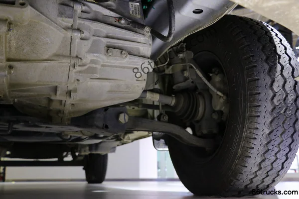 Dongfeng Yufeng V9 2,3L 136 ch toit moyen fourgon utilitaire haut de gamme Châssis (3) | 86Trucks