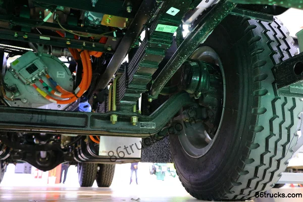 FAW Jiefang J6L 4X2(6 wheels) Electric Cab-Replaceable Garbage Truck (Zhonglian Brand) Chassis (3) | 86Trucks