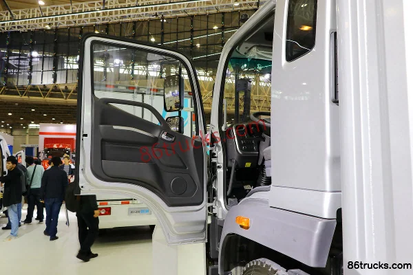 Foton Ruivo ES5 220 ch 4X2(6 roues) camion porteur fourgon 7,8 m Cabine (1) | 86Trucks