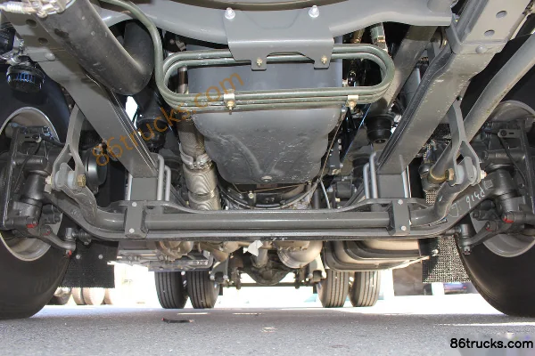 Sinotruk HOWO T7H Heavy Truck 540 hp 4X2(6 wheels) Tractor Truck Chassis (1) | 86Trucks