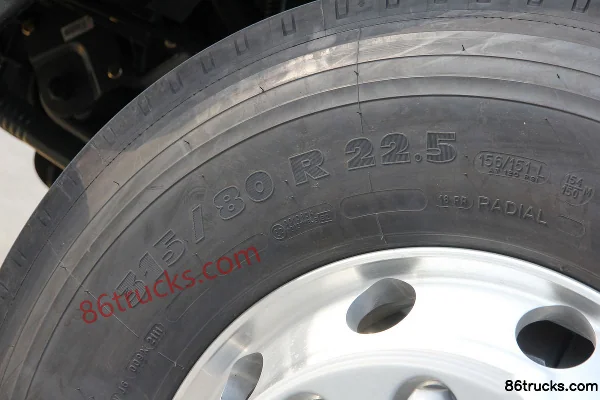 Sinotruk HOWO A7 Series Heavy Truck 420 hp 4X2(6 wheels) Tractor Truck (A7-G Cab) Chassis (2) | 86Trucks