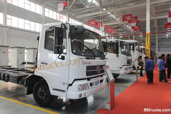 Dongfeng Commercial Vehicle Tianjin camion porteur 180 ch 4X2(6 roues) 4.8 m camion frigorifique (châssis) Extérieur (3) | 86Trucks