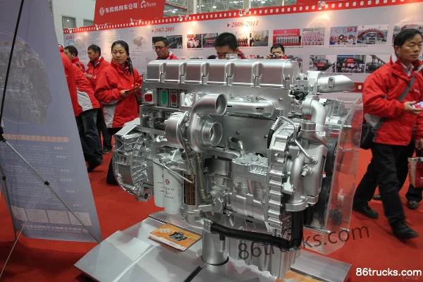 Dongfeng Renault dCi350-40 350 hp 11L China IV Diesel Engine Exterior
