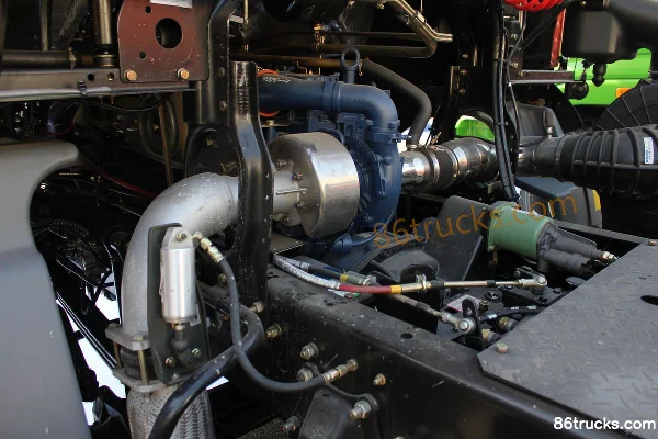 Foton AumanVT Série 9 poids lourd 380 ch 6X4(10 roues) Tracteur routier Châssis (1) | 86Trucks