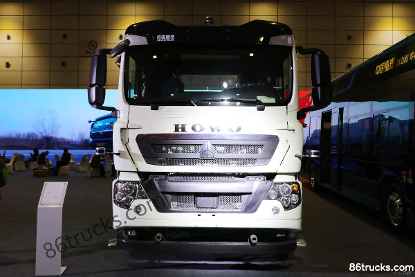 Sinotruk HOWO T5G heavy truck 25T 6X4(10 wheels) autonomous electric tractor truck MAT16BG rear axle 248.2 kWh Exterior (2) | 86Trucks