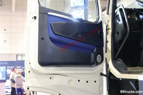 Sinotruk HOWO T7H camion lourd 500 ch 6X4(10 roues) tracteur routier AMT (China VI) Cabine (3) | 86Trucks