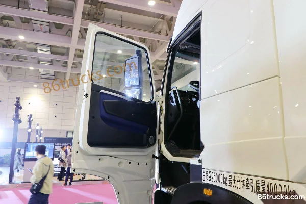 Sinotruk HOWO T7H camion lourd 500 ch 6X4(10 roues) tracteur routier AMT (China VI) Cabine (1) | 86Trucks