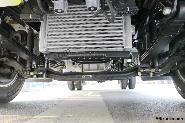 Foton Times Leading 160hp 4X2(6 wheels) 3.82m Semi-row Flatbed Light Truck Chassis (1) | 86Trucks