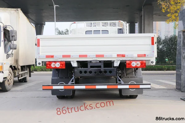 Foton Times Leading 160hp 4X2(6 wheels) 3.82m Semi-row Flatbed Light Truck Body (1) | 86Trucks