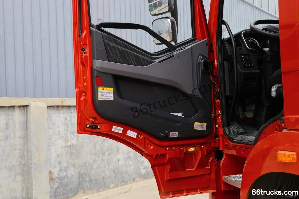 FAW Jiefang J6P heavy truck Composite 350hp 8X4(12 wheels) 9.5m stake truck Cab (3) | 86Trucks