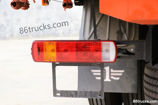 FAW Jiefang J6P heavy truck Composite 350hp 8X4(12 wheels) 9.5m stake truck Body (3) | 86Trucks