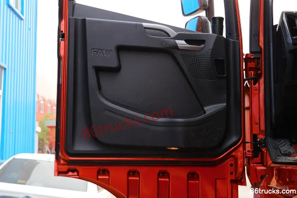 FAW Jiefang Qingdao JH6 Heavy Truck Leading Edition 400 hp 8X4(12 wheels) 9.5m Box Truck Cab (3) | 86Trucks