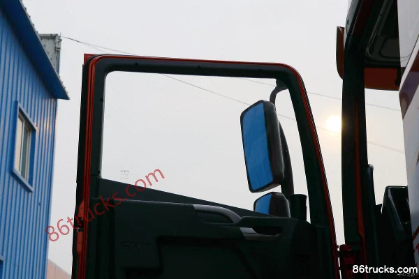 FAW Jiefang Qingdao JH6 Heavy Truck Leading Edition 400 hp 8X4(12 wheels) 9.5m Box Truck Cab (2) | 86Trucks