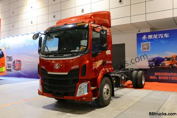Dongfeng Liuqi New Chenglong M3 200 hp 4X2(6 wheels) 6.2m Flatbed Cargo Truck Exterior (3) | 86Trucks