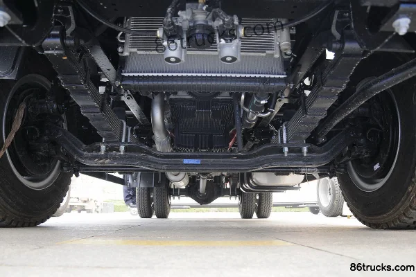 JAC Shuailing Q8 154hp 4X2(6 wheels) 5.175m Single Row Stake Truck Chassis (1) | 86Trucks