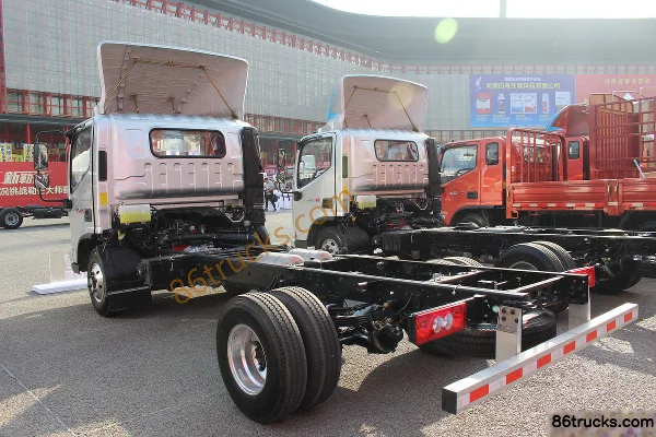 Foton Aumark Speed 150hp 4X2(6 wheels) 4.14m Single Row Box Light Truck Exterior (3) | 86Trucks