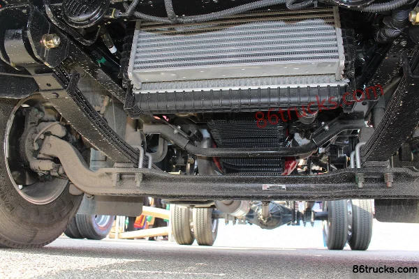 Foton Aumark Speed 150hp 4X2(6 wheels) 4.14m Single Row Box Light Truck Chassis (1) | 86Trucks