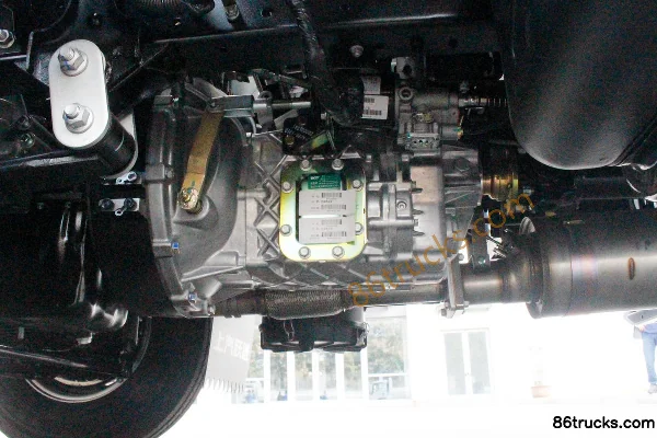 Yuejin Yuejin C300-33 Édition commémorative 125 ch 4X2(6 roues) 4,2 m camion léger à ridelles, cabine simple Châssis (3) | 86Trucks
