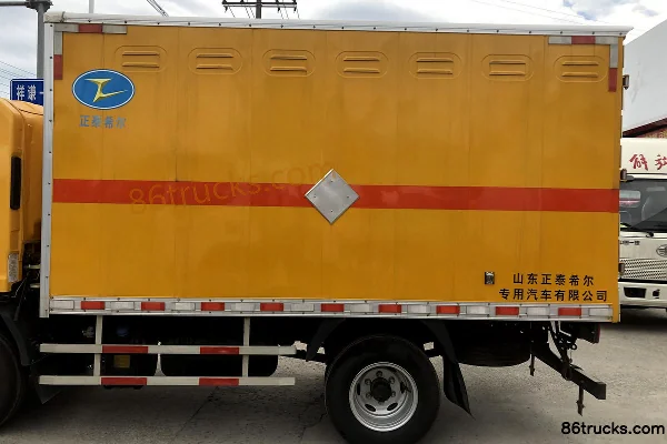 FAW Jiefang Hu VN 110 hp 4X2(6 wheels) 3.65m flammable gas enclosed transport truck (Chunxing brand) Body (2) | 86Trucks