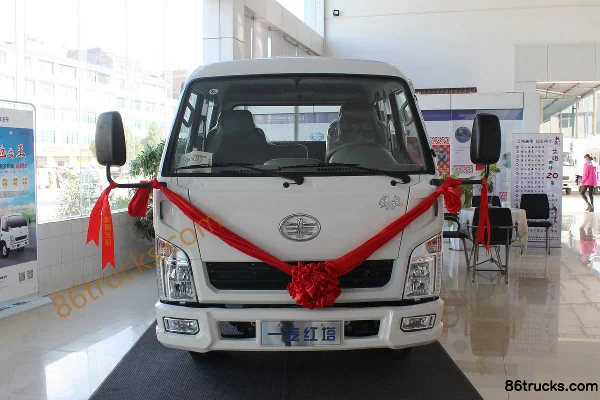 FAW Hongta FAW Jiefang Baling 78 hp 4X2(6 wheels) 2.815m double-row flatbed light truck Exterior (2) | 86Trucks