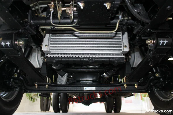 FAW Hongta FAW Jiefang Baling 78 hp 4X2(6 wheels) 2.815m double-row flatbed light truck Chassis (1) | 86Trucks
