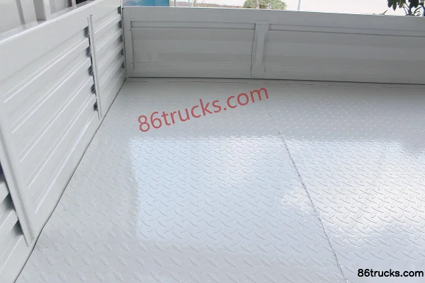 FAW Hongta FAW Jiefang Baling 78 hp 4X2(6 wheels) 2.815m double-row flatbed light truck Body (1) | 86Trucks