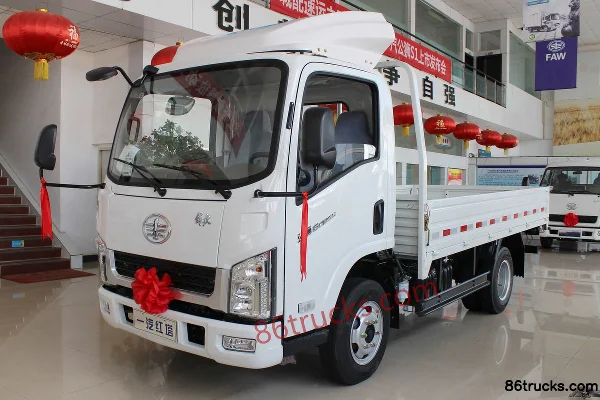 FAW Hongta FAW Jiefang Gongshi 116hp 4X2(6 wheels) 3.715m Single Row Flatbed Truck Exterior (3) | 86Trucks