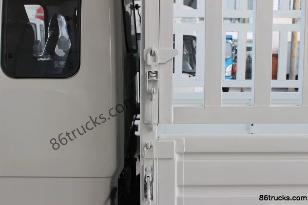 FAW Hongta FAW Jiefang Gongshi 160hp 4X2(6 wheels) 3.83m half-cab stake truck (China VI) Body (1) | 86Trucks