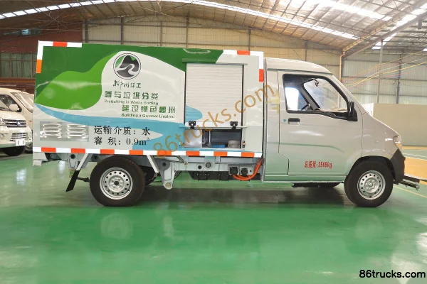 Yanlong Auto 4X2(6 wheels) Electric Cleaning Truck Exterior (3) | 86Trucks