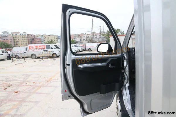 Karry Youjin T70L 2019 Edition Xingfu Version 1.5L 116hp 4X2(6 wheels) Gasoline 3.4m Single Row Box Micro Truck (China VI) Cab (3) | 86Truck