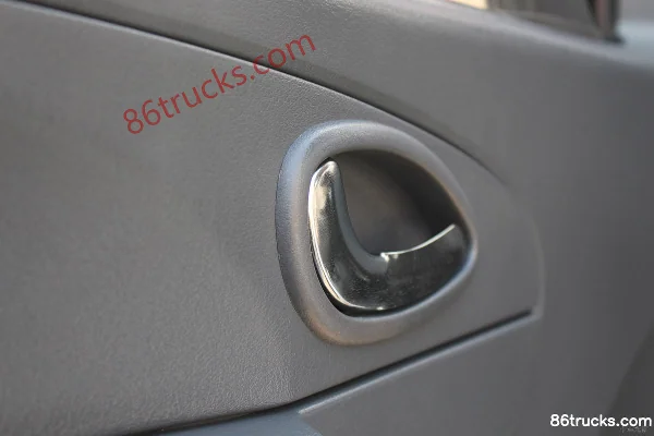 Dongfeng Furui R5 2020 110 hp 4X2(6 wheels) Dump Truck (China VI) Cab (3) | 86Trucks