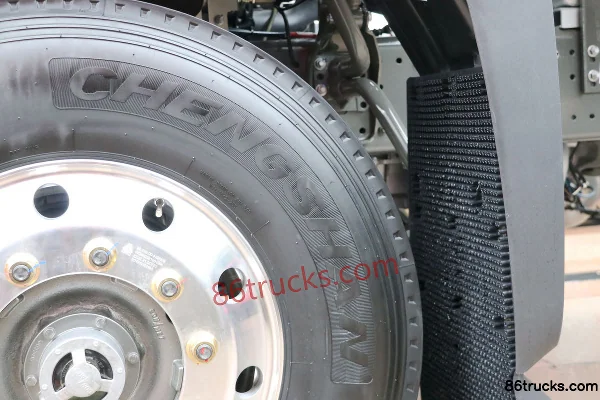 Sinotruk Haohan N7G camion lourd, version standard, 440 ch 6X4(10 roues) tracteur routier LNG (China VI) Châssis (2) | 86Trucks