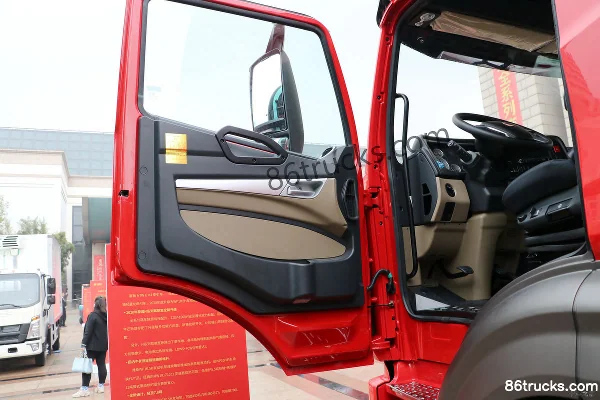 Sinotruk Hohan N7W heavy truck 460 hp 6X4(10 wheels) tractor truck Cab (1) | 86Trucks