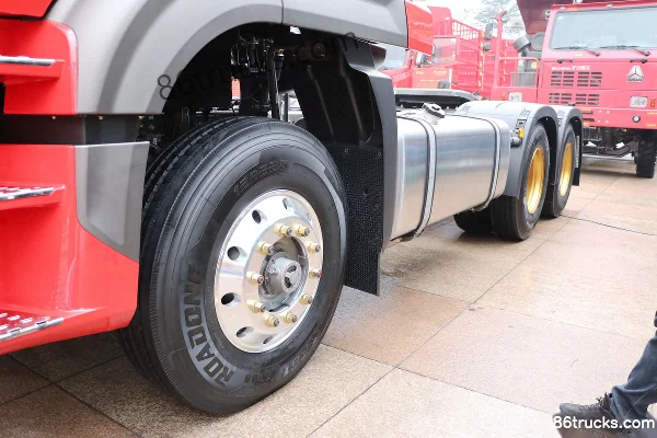 Sinotruk Hohan N7W heavy truck 460 hp 6X4(10 wheels) tractor truck Chassis (1) | 86Trucks