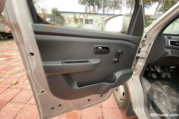 Changan Kuayue Wang X1 Comfort Edition 1.5L Gasoline 112hp 4X2(6 wheels) 2.535m Double Row Van Light Truck (Single Rear Wheel)(China VI) Cab