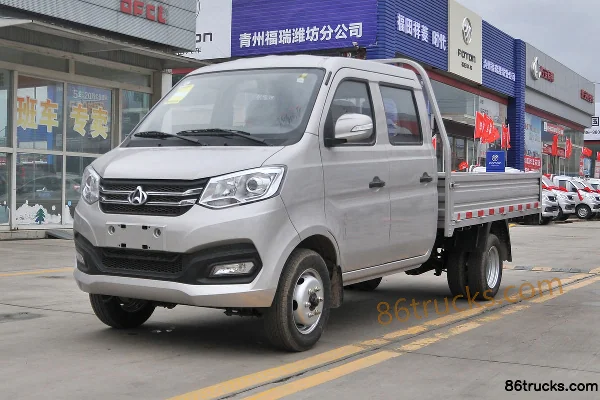 Changan Kuayue Wang X1 1.6L Gasoline 122 hp 4X2(6 wheels) 2.55m Double Row Flatbed Mini Truck Exterior (3) | 86Trucks