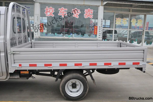 Changan Kuayue Wang X1 1.6L Gasoline 122 hp 4X2(6 wheels) 2.55m Double Row Flatbed Mini Truck Body (1) | 86Trucks