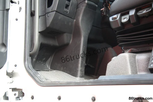 Sinotruk Sitrak C7H Heavy Truck 600 hp 6X4(10 wheels) AMT Automatic Tractor Truck (China VI) Cab (1) | 86Trucks