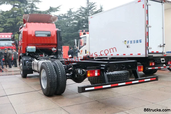 Sinotruk HOWO Tongshuai 168 ch 4X2(6 roues) 5,2 m porteur plateau cabine approfondie (8 vitesses) Extérieur (3) | 86Trucks