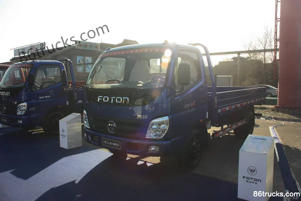 Foton Auman TX 110 hp 4X2(6 wheels) 3.7m Single Row Flatbed Light Truck Exterior (3) | 86Trucks