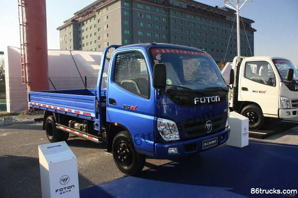 Foton Auman TX 110 hp 4X2(6 wheels) 3.7m Single Row Flatbed Light Truck Exterior (2) | 86Trucks