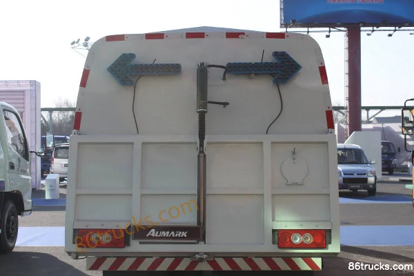 Foton Aumark 1 Series 80 hp 4X2(6 wheels) garbage truck Chassis (2) | 86Trucks