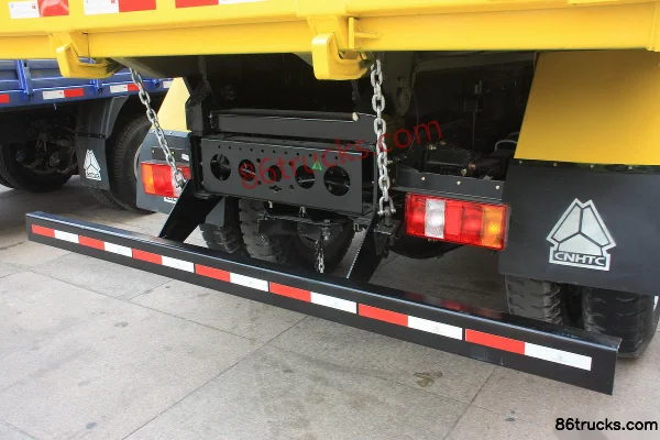 Sinotruk Huanghe 130 hp 4X2(6 wheels) 4.28 m dump truck Chassis (2) | 86Trucks
